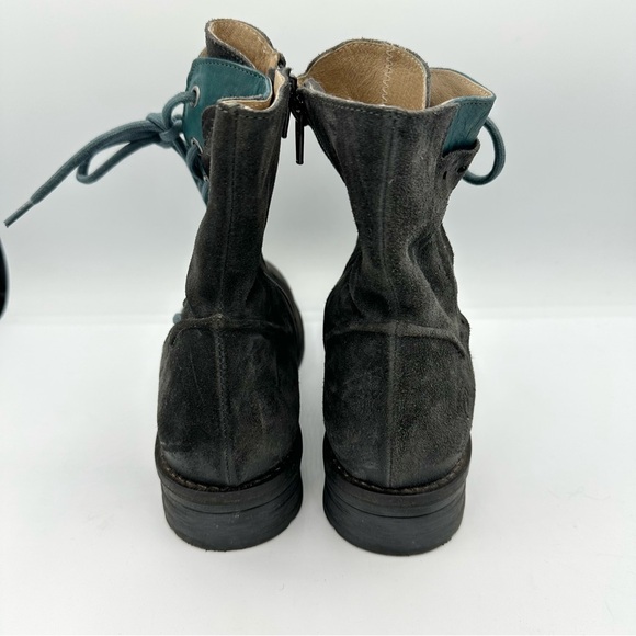 Casta Rasta Boots moto suede upper lace up accent rounded toe - Picture 3 of 9